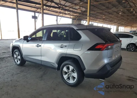 2021 Toyota Rav4 Xle z USA, uszkodzony, nr VIN 4T3RWRFV8MU022357